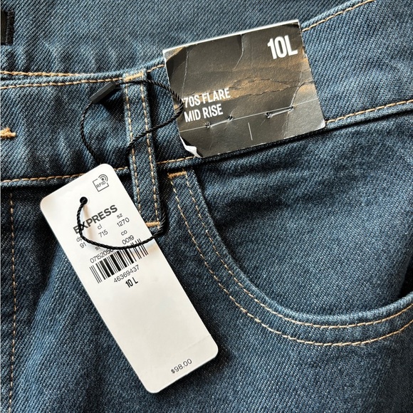 NWT Express 70’s Mid Rise Flare - Picture 7 of 9